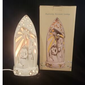 Cracker Barrel Old County Store White Porcelain Crackle Nativity Accent Lamp